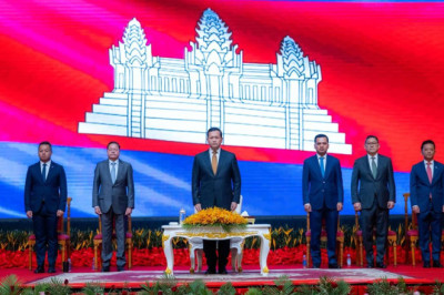 សម្តេចធិបតី ហ៊ុន ម៉ាណែត សម្ពោធដាក់ឱ្យដំណើរការ «ថ្នាលឌីជីថលចុះឈ្មោះអ្នកសេដ្ឋកិច្ចក្រៅប្រព័ន្ធ»