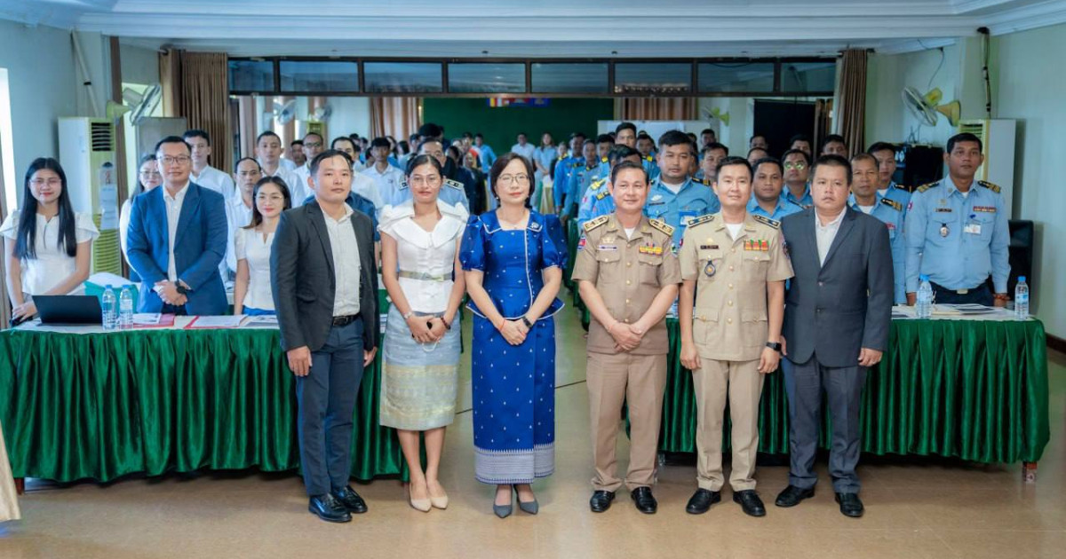 និយ័តករធានារ៉ាប់រងកម្ពុជា កំពុងជំរុញការអនុវត្តការធានារ៉ាប់រងជាកាតព្វកិច្ចជូនដល់តំណាងមន្ទីរ ស្ថាប័នពាក់ព័ន្ធនៅខេត្តពោធិ៍សាត់